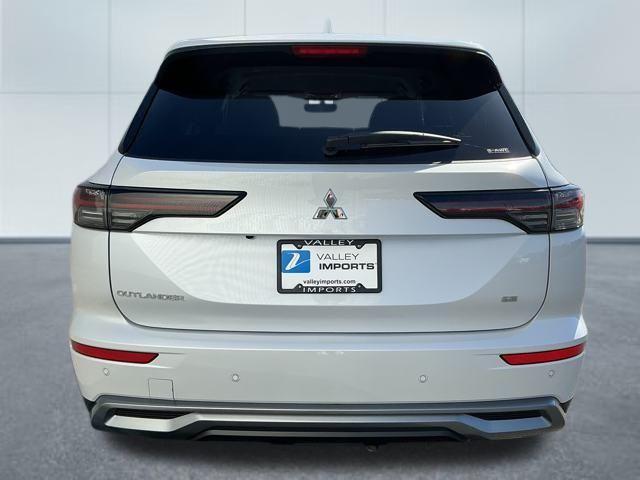 new 2025 Mitsubishi Outlander car, priced at $35,154