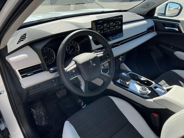 new 2025 Mitsubishi Outlander car, priced at $35,154