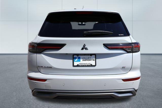 new 2025 Mitsubishi Outlander car, priced at $33,611