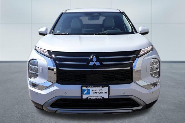 new 2025 Mitsubishi Outlander car, priced at $33,611