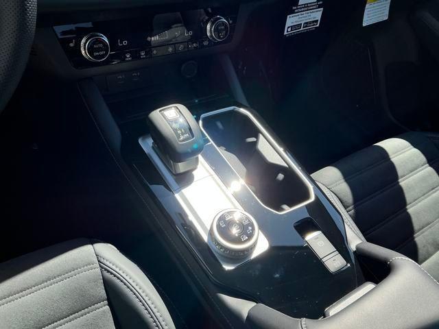 new 2025 Mitsubishi Outlander car, priced at $38,002