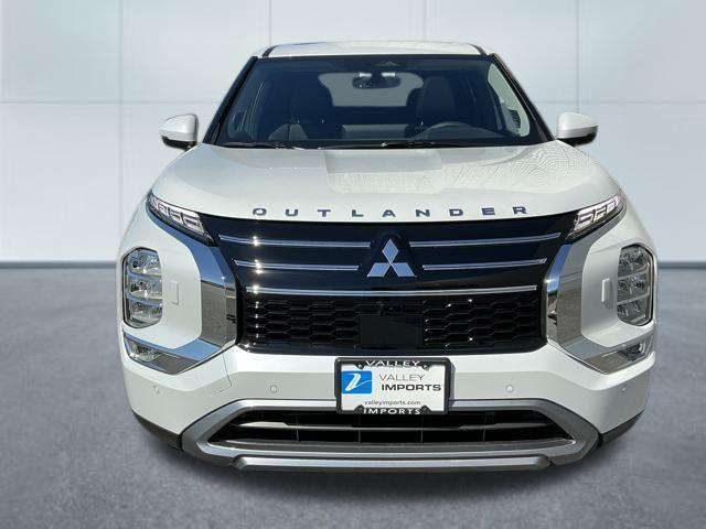 new 2025 Mitsubishi Outlander car, priced at $38,002