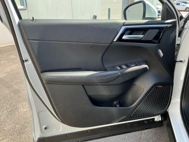 new 2025 Mitsubishi Outlander car, priced at $38,002