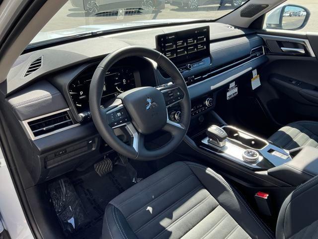 new 2025 Mitsubishi Outlander car, priced at $38,002