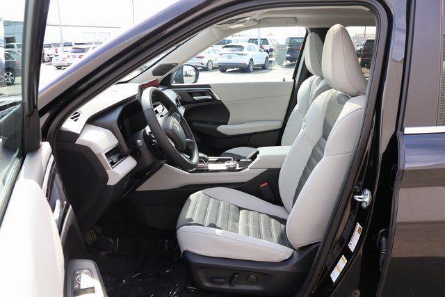 new 2025 Mitsubishi Outlander car, priced at $34,709