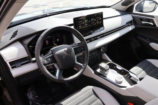 new 2025 Mitsubishi Outlander car, priced at $34,709