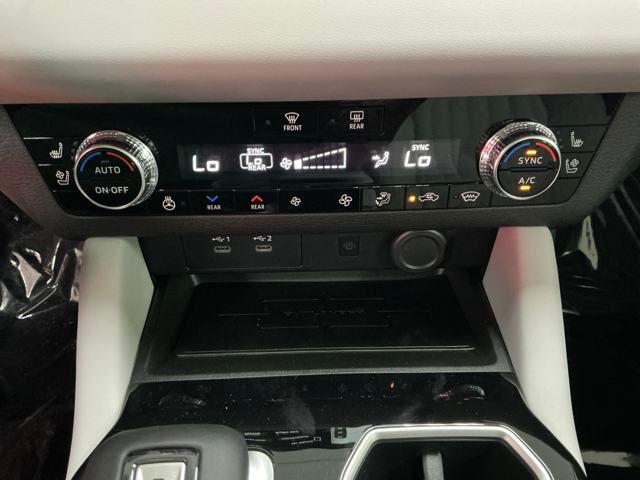 new 2025 Mitsubishi Outlander car, priced at $42,877