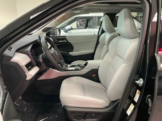 new 2025 Mitsubishi Outlander car, priced at $42,877