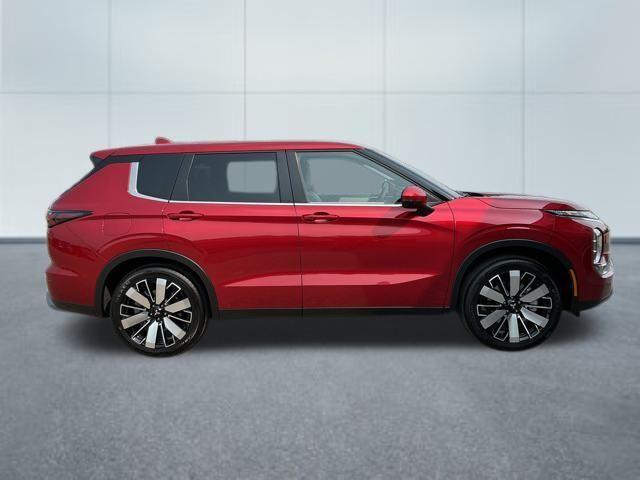 new 2025 Mitsubishi Outlander car, priced at $37,796