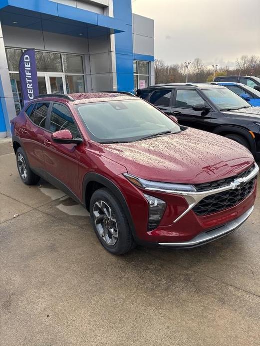 new 2025 Chevrolet Trax car, priced at $25,550