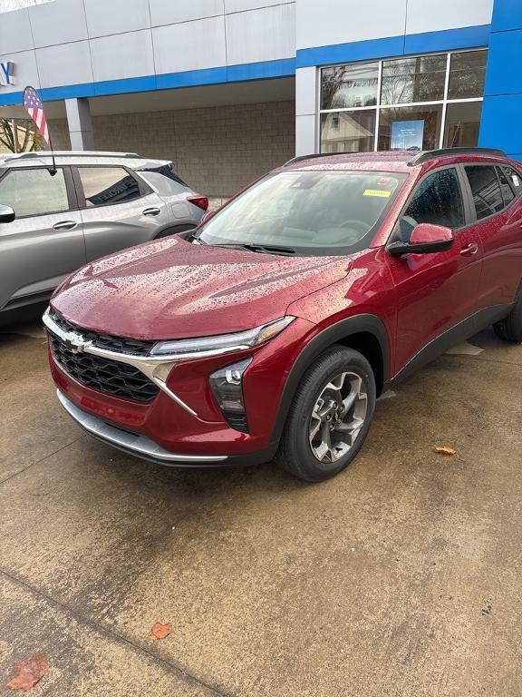 new 2025 Chevrolet Trax car, priced at $25,550