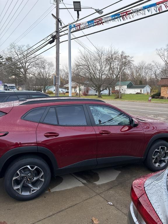 new 2025 Chevrolet Trax car, priced at $25,550