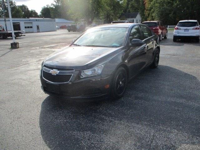 used 2014 Chevrolet Cruze car, priced at $9,300