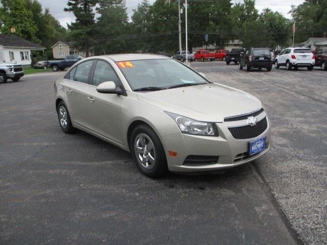 used 2014 Chevrolet Cruze car, priced at $10,000