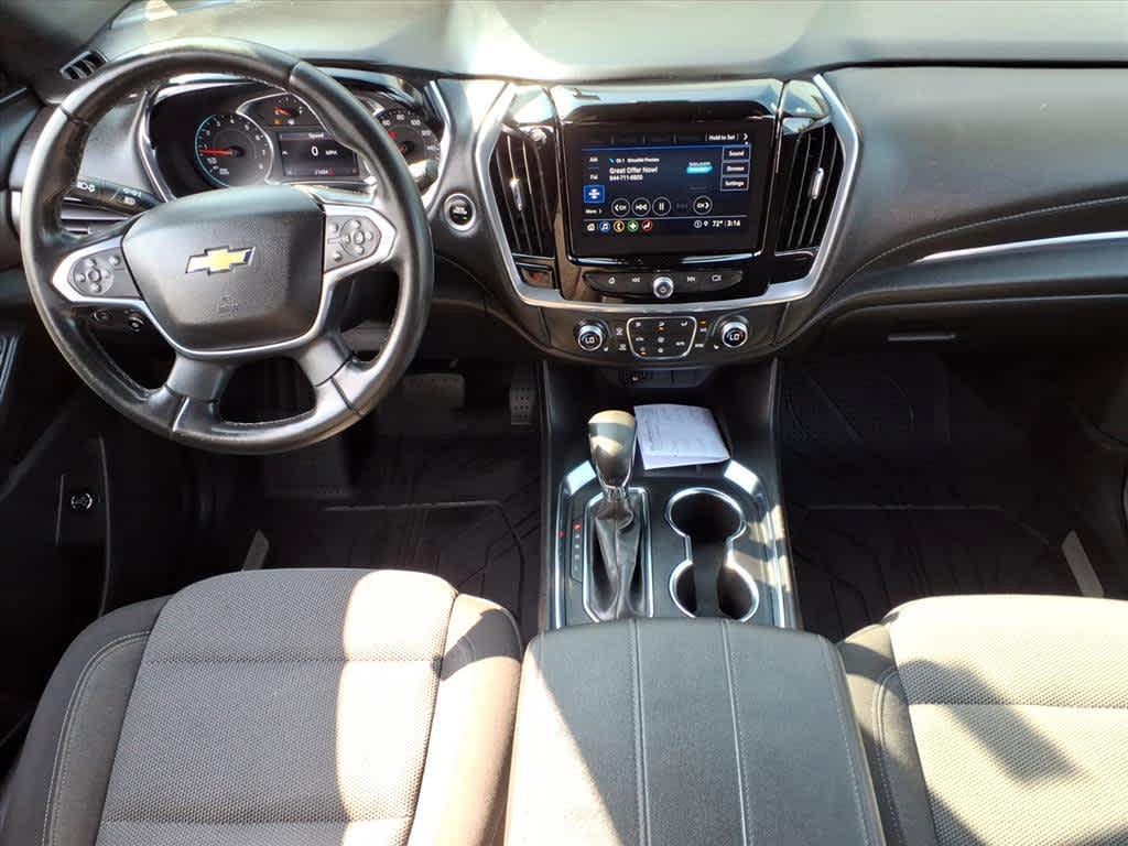used 2023 Chevrolet Traverse car, priced at $30,995