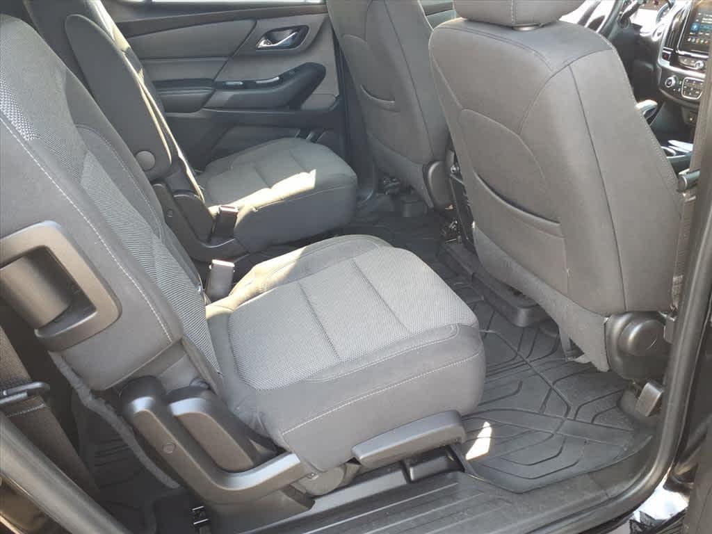 used 2023 Chevrolet Traverse car, priced at $30,995