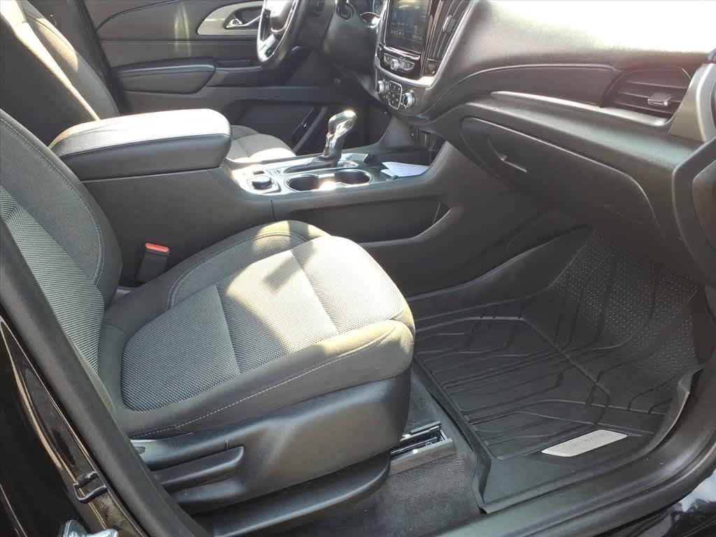 used 2023 Chevrolet Traverse car, priced at $30,995