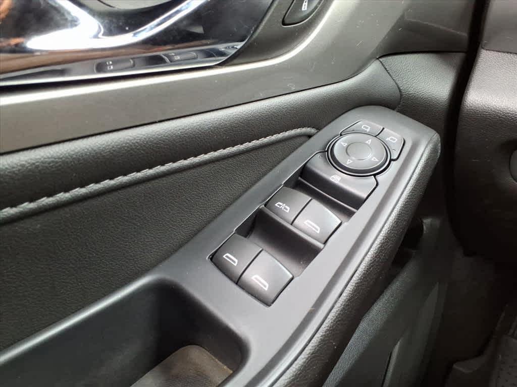 used 2022 Chevrolet Traverse car, priced at $24,895