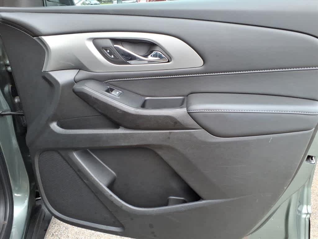 used 2022 Chevrolet Traverse car, priced at $24,895