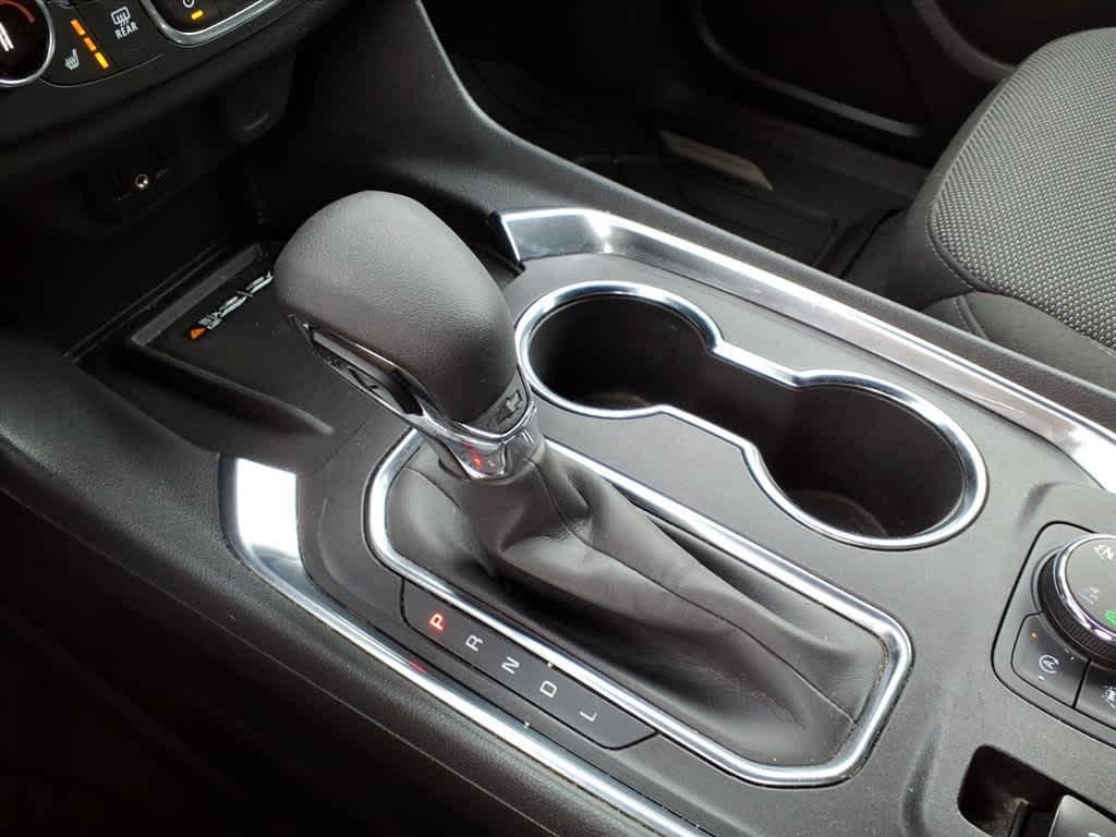 used 2022 Chevrolet Traverse car, priced at $24,895