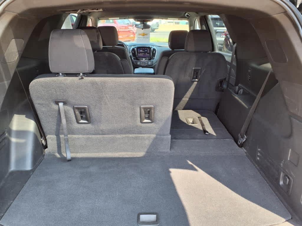 used 2023 Chevrolet Traverse car, priced at $31,995