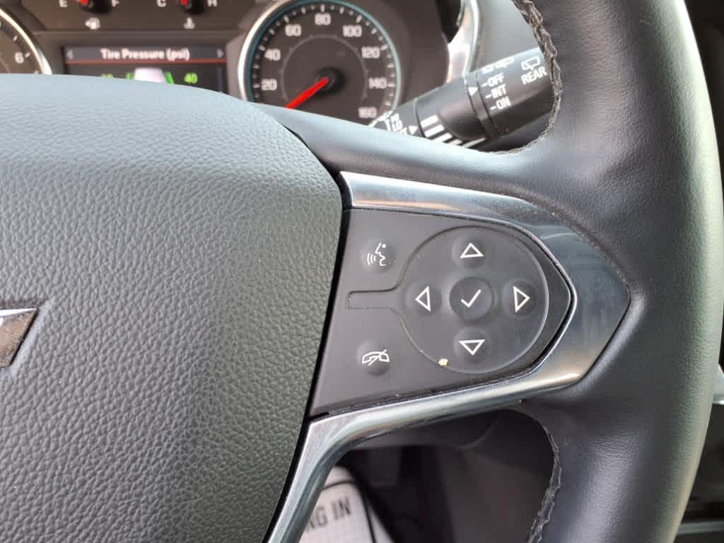 used 2023 Chevrolet Traverse car, priced at $31,995