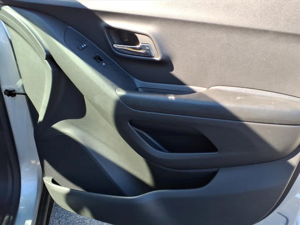 used 2022 Chevrolet Trax car, priced at $16,995
