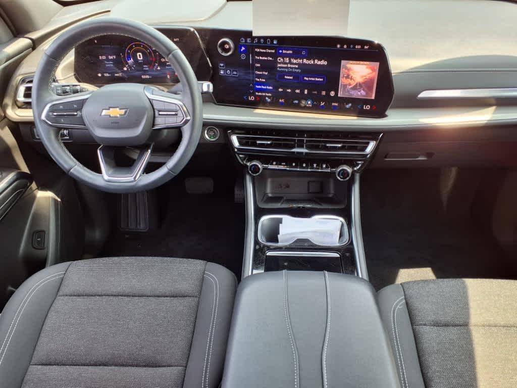 used 2024 Chevrolet Traverse car, priced at $38,995
