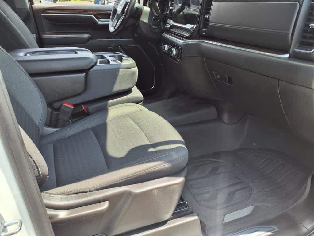 used 2022 GMC Sierra 1500 car, priced at $38,995