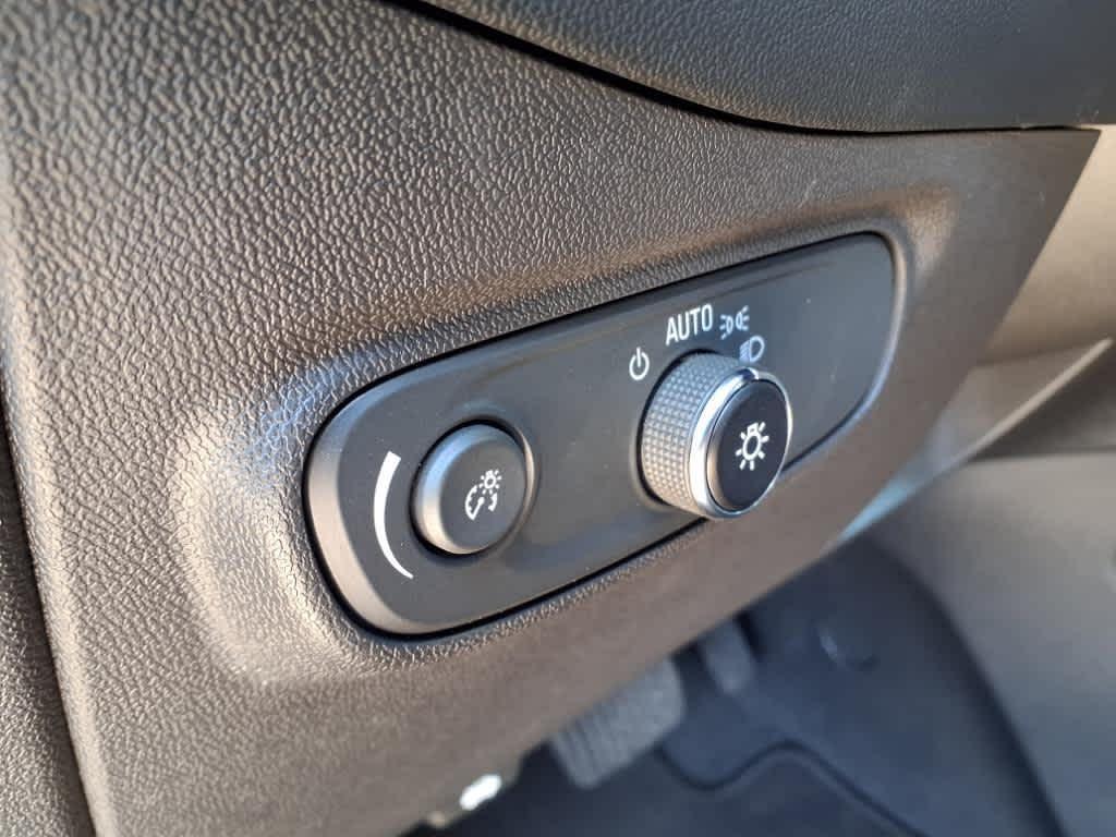 used 2022 Chevrolet Equinox car, priced at $22,995