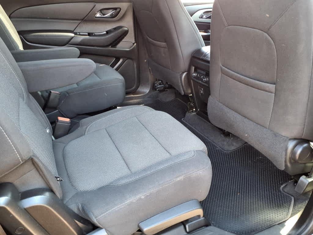 used 2022 Chevrolet Traverse car, priced at $28,995