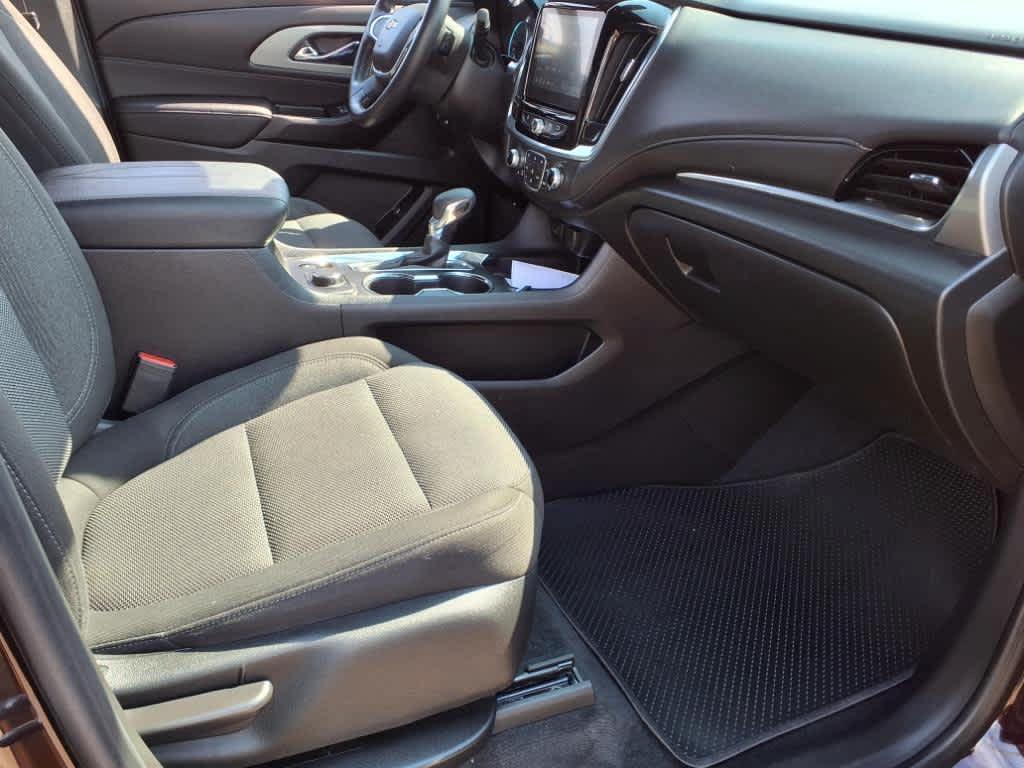 used 2022 Chevrolet Traverse car, priced at $28,995