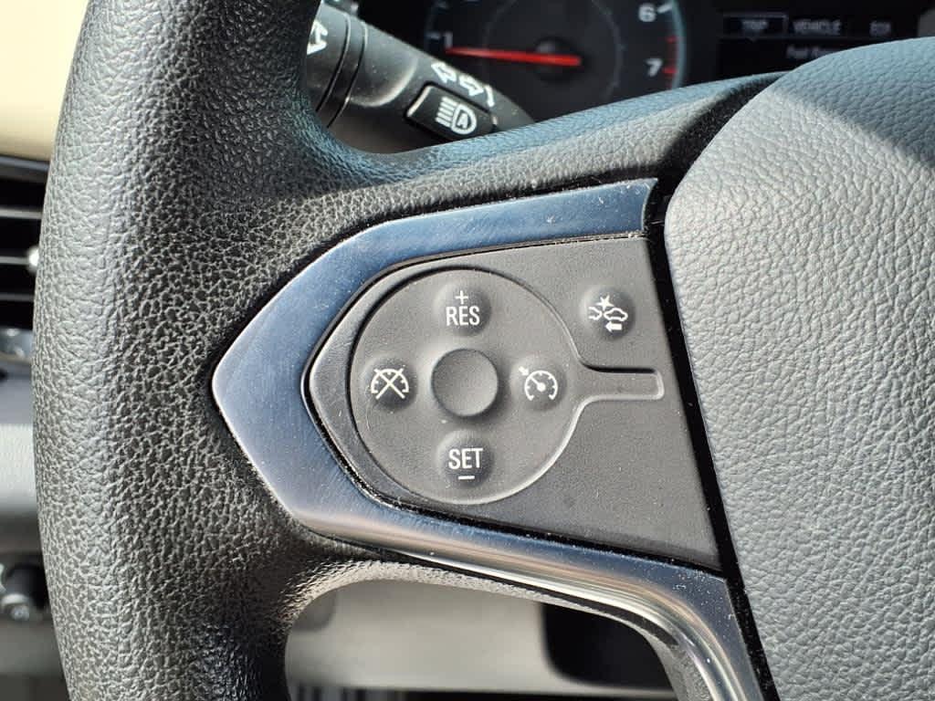 used 2022 Chevrolet Traverse car, priced at $27,995