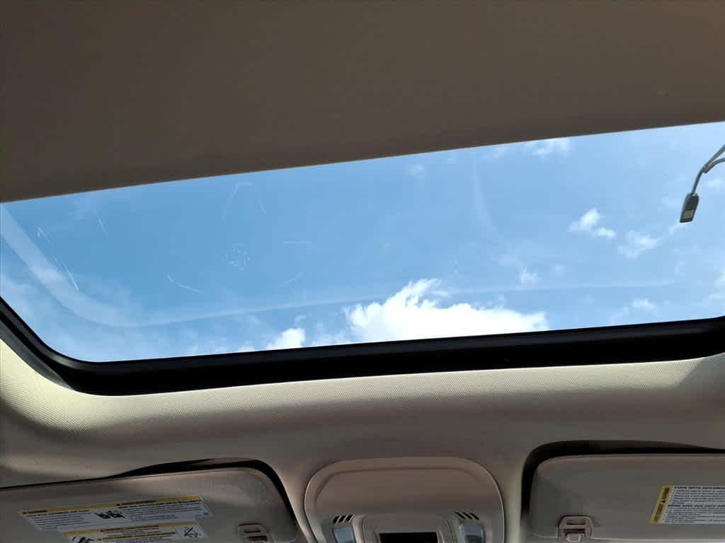 used 2023 Buick Envision car, priced at $33,995