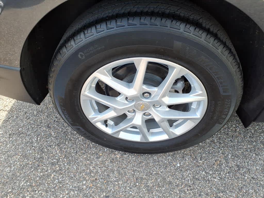 used 2022 Chevrolet Equinox car, priced at $18,995