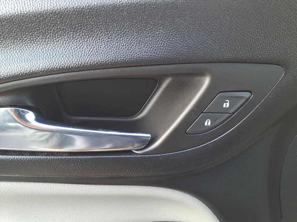 used 2022 Chevrolet Equinox car, priced at $18,995