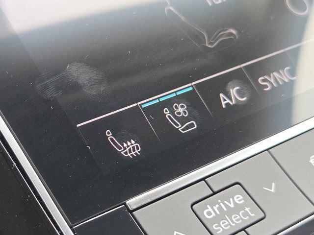 used 2025 Audi Q7 car, priced at $61,000