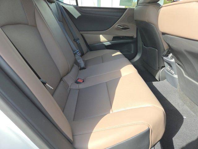 new 2025 Lexus ES 350 car, priced at $47,267