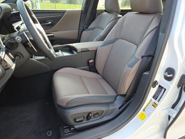 new 2025 Lexus ES 350 car, priced at $47,267