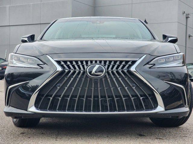 new 2025 Lexus ES 300h car, priced at $53,789