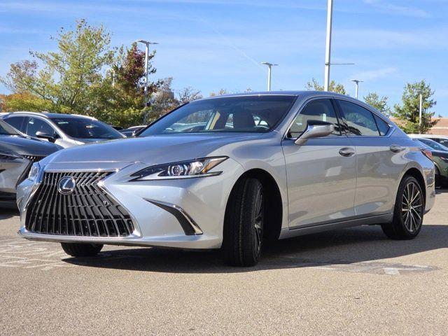used 2024 Lexus ES 300h car, priced at $42,000