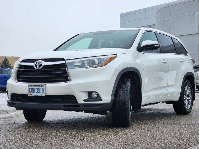 used 2015 Toyota Highlander car, priced at $16,200