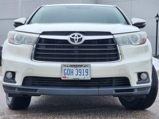 used 2015 Toyota Highlander car, priced at $16,200