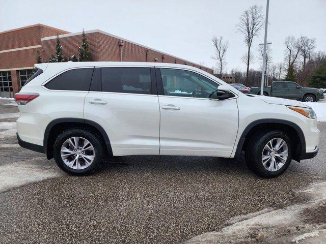 used 2015 Toyota Highlander car, priced at $16,200