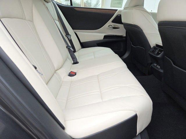 new 2025 Lexus ES 350 car, priced at $52,042