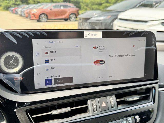 new 2025 Lexus ES 350 car, priced at $51,235
