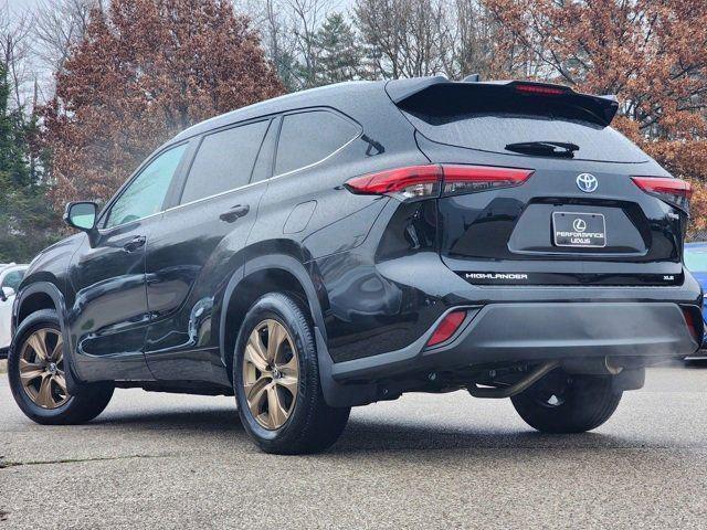 used 2023 Toyota Highlander Hybrid car, priced at $41,900