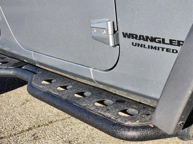 used 2013 Jeep Wrangler Unlimited car, priced at $19,900