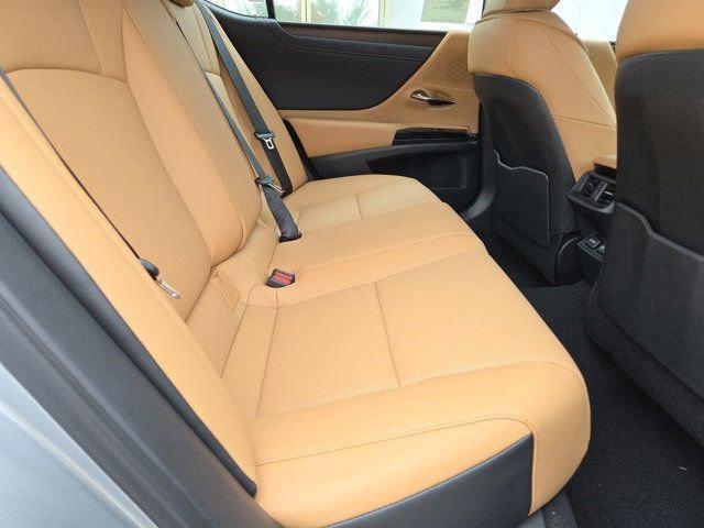 new 2025 Lexus ES 350 car, priced at $47,067