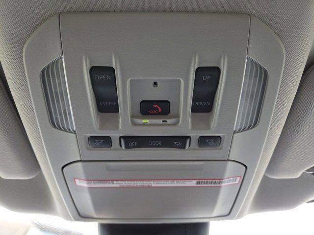 used 2024 Toyota Highlander car, priced at $40,100